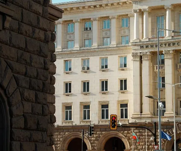 Lily's 5 By Bulgarentals - *