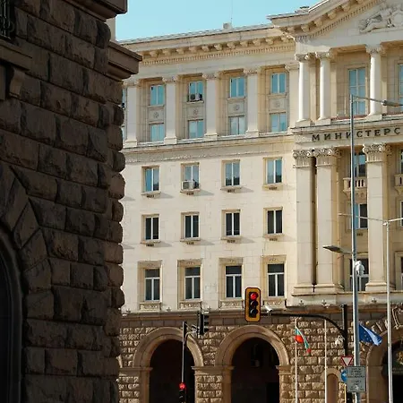 Lily's 5 By Bulgarentals - *